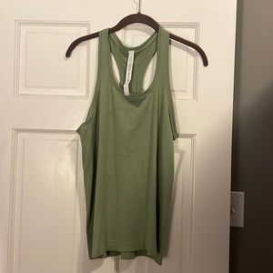 NWT Lululemon Swiftly Tech Tank